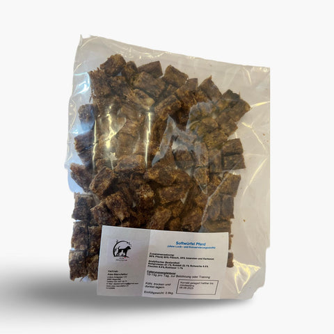alex-manufaktur softwürfel pferd – weicher hypoallergener hundesnack fürs training